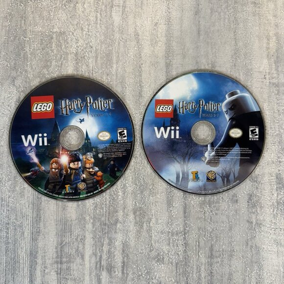 LEGO Harry Potter: Years 1-4 & 5-7 (Nintendo Wii, 2010) Discs Only - Picture 1 of 3